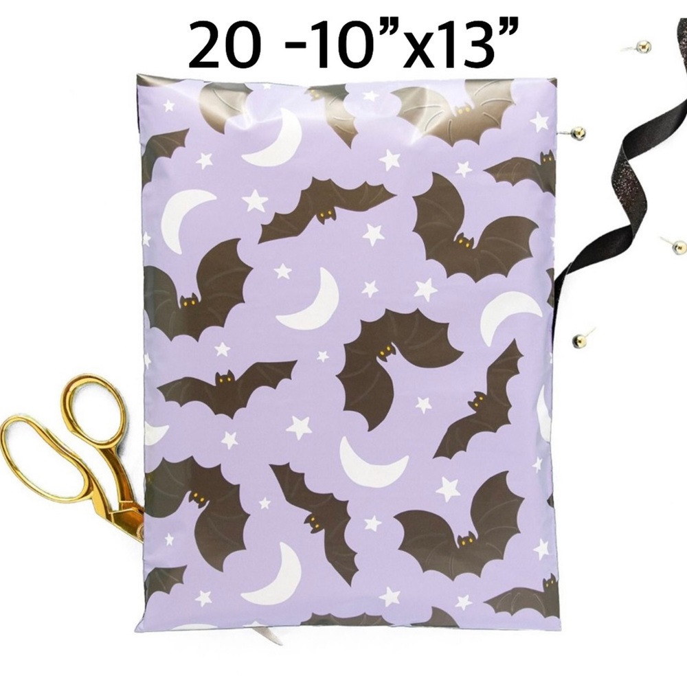 4/$20 -🦇🌙20-Bats Halloween poly mailers 10”x13”